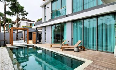 Luxury 4 bedroom TEAKWOOD private pool villa in Pasak, Cherngtalay, Phuket for sale