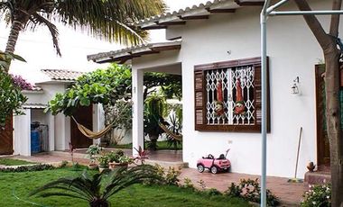 Salinas Hostería Moderna Venta de 6 Dorm. de Oportunidad