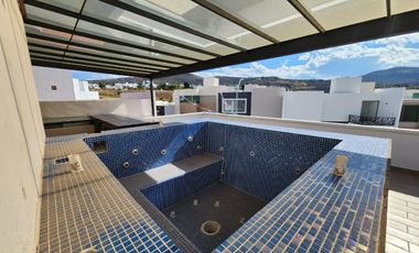 CASA EN VENTA EN LOMALTA TRES MARÍAS CON JACUZZI Y ROOF GARDEN