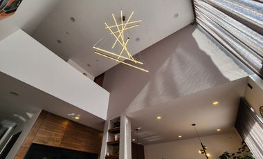 CASA EN VENTA EN LOMALTA TRES MARÍAS CON JACUZZI Y ROOF GARDEN