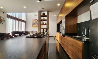 CASA EN VENTA EN LOMALTA TRES MARÍAS CON JACUZZI Y ROOF GARDEN