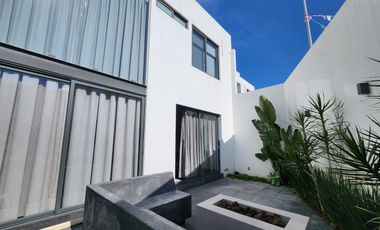 CASA EN VENTA EN LOMALTA TRES MARÍAS CON JACUZZI Y ROOF GARDEN