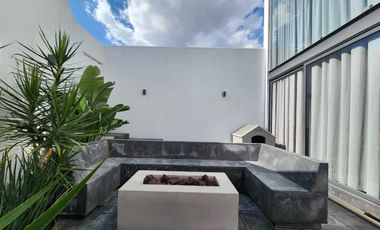 CASA EN VENTA EN LOMALTA TRES MARÍAS CON JACUZZI Y ROOF GARDEN