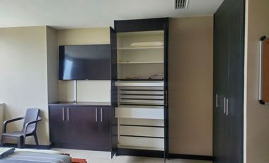 Suite amoblada de alquiler en Puerto Santa Ana, Torres Bellini.