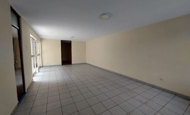 Se Alquila Amplio Departamento A Pasos De Av. Micaela - Plaza vea Pascana