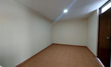 Se Alquila Amplio Departamento A Pasos De Av. Micaela - Plaza vea Pascana