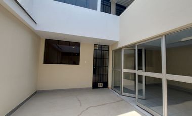 Se Alquila Amplio Departamento A Pasos De Av. Micaela - Plaza vea Pascana