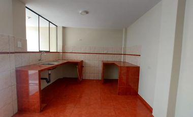 Se Alquila Amplio Departamento A Pasos De Av. Micaela - Plaza vea Pascana