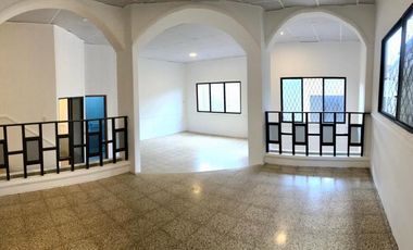 Alquilo casa remodelada con hermosos acabados en Samanes 2 (J Luna)