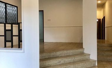 Alquilo casa remodelada con hermosos acabados en Samanes 2 (J Luna)