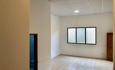 Alquilo casa remodelada con hermosos acabados en Samanes 2 (J Luna)