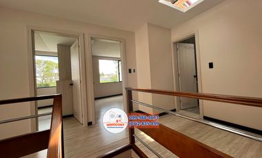 Hermosa casa VIP con área verde de venta, Sector cuatro esquinas de Ricaurte C1110