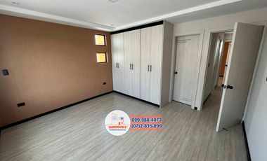 Hermosa casa VIP con área verde de venta, Sector cuatro esquinas de Ricaurte C1110