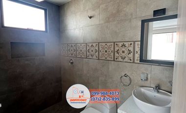 Hermosa casa VIP con área verde de venta, Sector cuatro esquinas de Ricaurte C1110