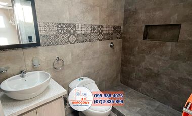 Hermosa casa VIP con área verde de venta, Sector cuatro esquinas de Ricaurte C1110