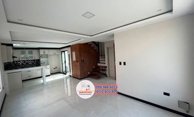 Hermosa casa VIP con área verde de venta, Sector cuatro esquinas de Ricaurte C1110