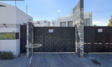 Oportunidad Residencia en Remate Bancario, Álvaro Obregón 2810, Santiago Momoxpan, Cholula, Puebla, México