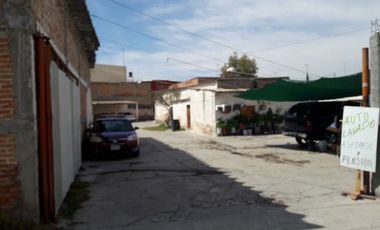 SE VENDE TERRENO CON CONSTRUCCION