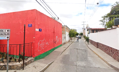SE VENDE TERRENO CON CONSTRUCCION
