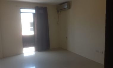 En venta casa de 3 dormitorios en Urb. Veranda, Avenida Narcisa de Jesus