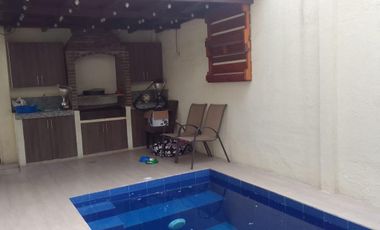 VENTA CASA CON PISCINA, URB. VILLA VENTURA VÍA DURÁN BOLICHE (EO)