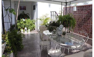 LINDA CASA PARA FAMILIA GRANDE MÚLTIPLES AMBIENTES EN EL CORAZÓN DE SAN ISIDRO