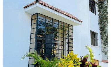 LINDA CASA PARA FAMILIA GRANDE MÚLTIPLES AMBIENTES EN EL CORAZÓN DE SAN ISIDRO