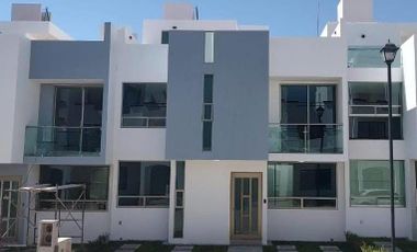 CASA EN VENTA CON ROOF GARADEN EQUIPADA EN PRIVADA EN SAN ANTONIO PACHUCA HIDALGO