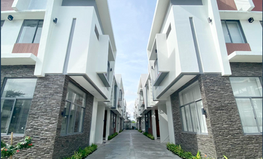 Affordable RFO Townhouse in EDSA Munoz, QC