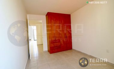RENTA CASA Amplia 🏡 en la Cantera Residencial Celaya Gto. Villa Marino Fraccionamiento con Alberca 🏊 Gym Área de Juegos Infantiles 👦 👧🏼
