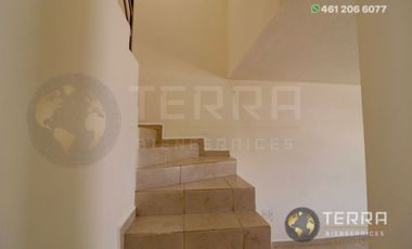 RENTA CASA Amplia 🏡 en la Cantera Residencial Celaya Gto. Villa Marino Fraccionamiento con Alberca 🏊 Gym Área de Juegos Infantiles 👦 👧🏼