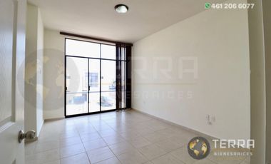 RENTA CASA Amplia 🏡 en la Cantera Residencial Celaya Gto. Villa Marino Fraccionamiento con Alberca 🏊 Gym Área de Juegos Infantiles 👦 👧🏼