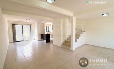 RENTA CASA Amplia 🏡 en la Cantera Residencial Celaya Gto. Villa Marino Fraccionamiento con Alberca 🏊 Gym Área de Juegos Infantiles 👦 👧🏼