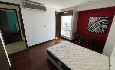 Penthouse en renta - La Castellana