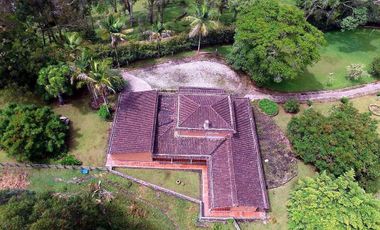 FINCA EN LLANOGRANDE CON LOTE AMPLIO PARA PROYECTO DE VIVIENDAS