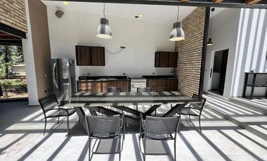 BONITA CASA CON EXCELENTE UBICACION