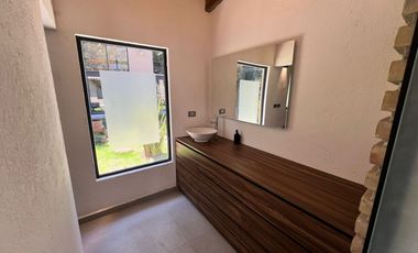 BONITA CASA CON EXCELENTE UBICACION