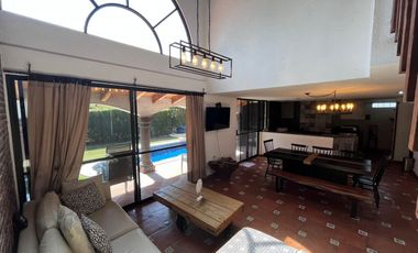 CASA EN VENTA EN FRACCIONAMIENTO LOMAS DE COCOYOC MORELOS