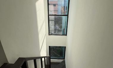 Townhouse corner For Sale in Biñan Laguna