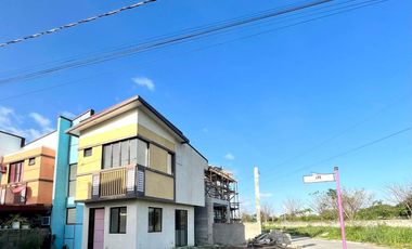 Townhouse corner For Sale in Biñan Laguna