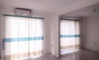 Casa en excelentes condiciones equipada con poco uso