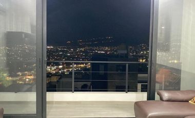 Bonito departamento amueblado de tres recámaras frente al ITESO