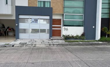 Increíble casa en venta en Fracc. Lomas Residencial Alvarado Veracruz.