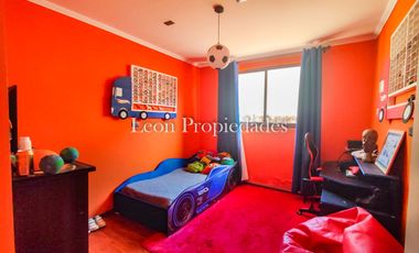 León propiedades vende o arrienda gran casa con establo en Fundo Alhué, Curacaví.