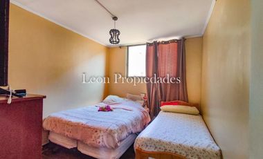 León propiedades vende o arrienda gran casa con establo en Fundo Alhué, Curacaví.