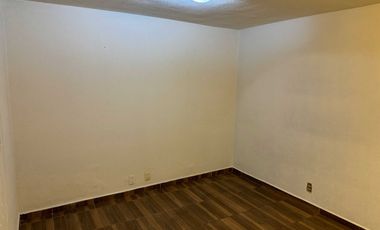 Se Renta Casa en Calzada La Viga , Alcaldía Iztacalco