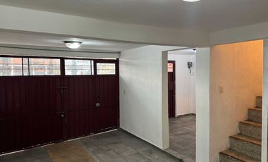 Se Renta Casa en Calzada La Viga , Alcaldía Iztacalco