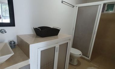 Departamento amueblado en planta baja en Col. Lomas del Mar de 2 recámaras. Incluye agua