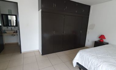 Departamento amueblado en planta baja en Col. Lomas del Mar de 2 recámaras. Incluye agua