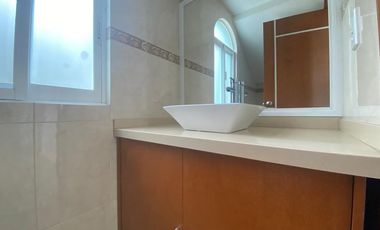 CASA EN RENTA EN FRACCIONAMIENTO LOMAS DE COCOYOC MORELOS